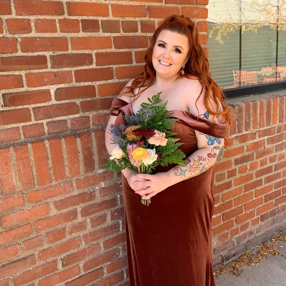 Meet your Posher, Megan - Picture 5 of 5